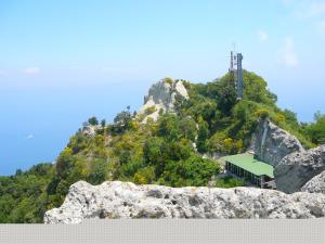 Insel Ischia. Trans-Epomeo-Wanderung